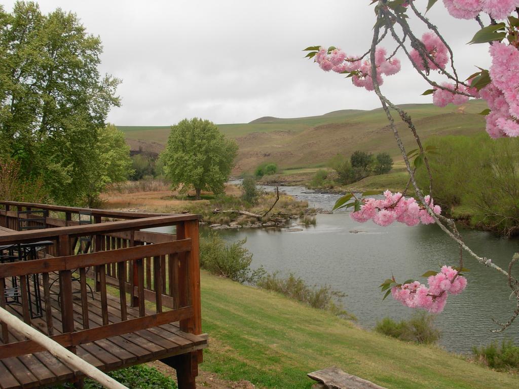 Umzimkulu River Lodge Ундерберг Экстерьер фото
